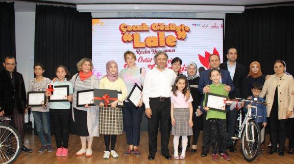 Beyoğlu Belediyesi, Müdürlüğümüz ve İstanbul Lale Vakfı işbirliğiyle gerçekleştirilen Çocuk Gözüyle Lale konulu resim yarışması  ödül töreni Beyoğlu Gençlik Merkezinde yapıldı.