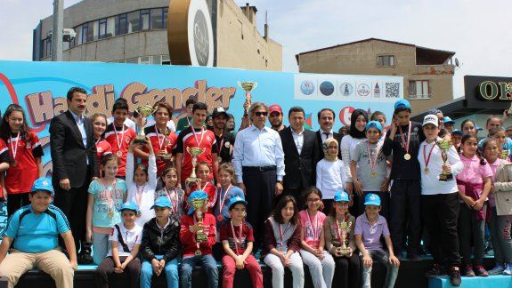 Beyoğlu Okullar Arası Okçuluk Turnuvası ödül töreni Okçular Tekkesi´nde gerçekleşti.