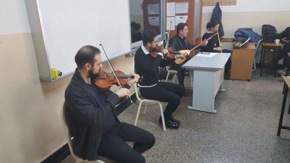 İstanbul Modern Folk Müziği Topluluğu Dr. Tevfik Sağlam Ortaokulu, Ayşe Ege Mesleki ve Teknik Anadolu Lisesi, Kasımpaşa Mesleki Teknik ve Anadolu Lisesinde mini eğitim konseri verdi.
