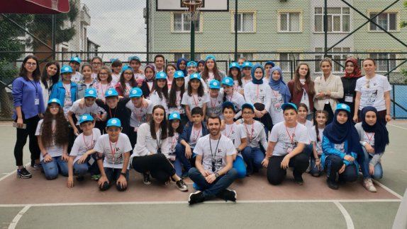 Tübitak 4006 Bilim Fuarları okullarımızda sergilenmeye devam ediyor.