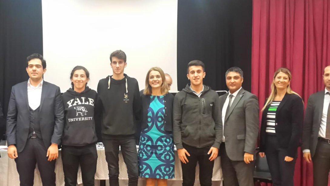 Beyoğlu ilçesi il öğrenci meclisi üyeleri (ilçe temsilcisi) seçimleri İlçemiz Dilnihat Özyeğin Anadolu Lisesinde gerçekleştirildi