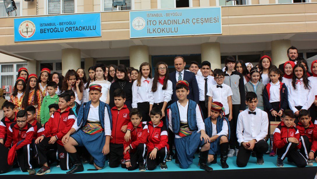 29 Ekim Cumhuriyet Bayramı İlçe Töreni Beyoğlu Ortaokulunda Coşkuyla Kutlandı