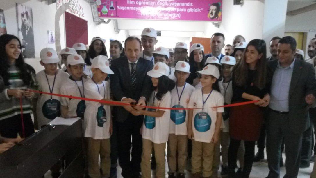 4006 TÜBİTAK Bilim Fuarları Destekleme Programı kapsamında İlçemiz Pirireis Ortaokulu'nda bilim fuarı yapıldı