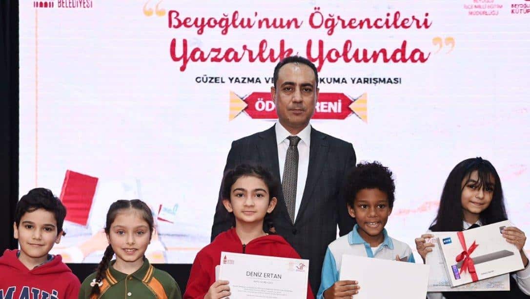 Beyoğlu'nun Öğrencileri Yazarlık Yolunda Yarışması Ödül Töreni Gerçekleştirildi