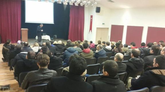 İlçemiz Dilnihat Anadolu Lisesi konferans salonunda 96 saatlik MTSK sınav sorumlusu kursu başladı.