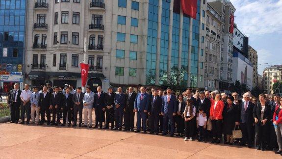 19 Mayıs Atatürk´ü Anma, Gençlik ve Spor Bayramı İl Kutlama töreni Taksim Cumhuriyet Anıtında gerçekleştirildi.
