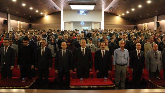 15 Temmuz Demokrasi ve Milli Birlik Günü programı Beyoğlu Anadolu İmam Hatip Lisesi konferans salonunda gerçekleştirildi