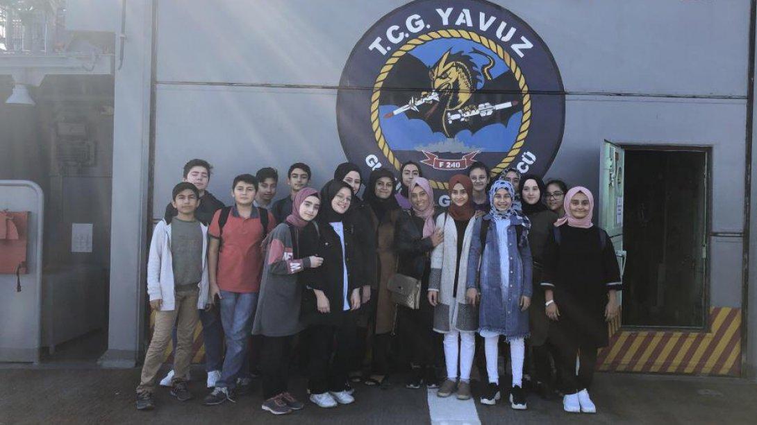 Kaptanpaşa İHO öğrencilerimiz TCG Yavuz ( F- 240) adlı savaş gemisini ziyaret ettiler.