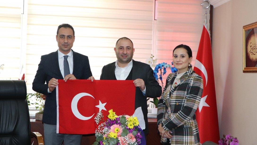 MHP Beyoğlu İlçe Başkanı Bayram Gölcük, Müdürümüz Hüseyin Bağcı'ya Hayırlı Olsun Ziyaretinde Bulundular