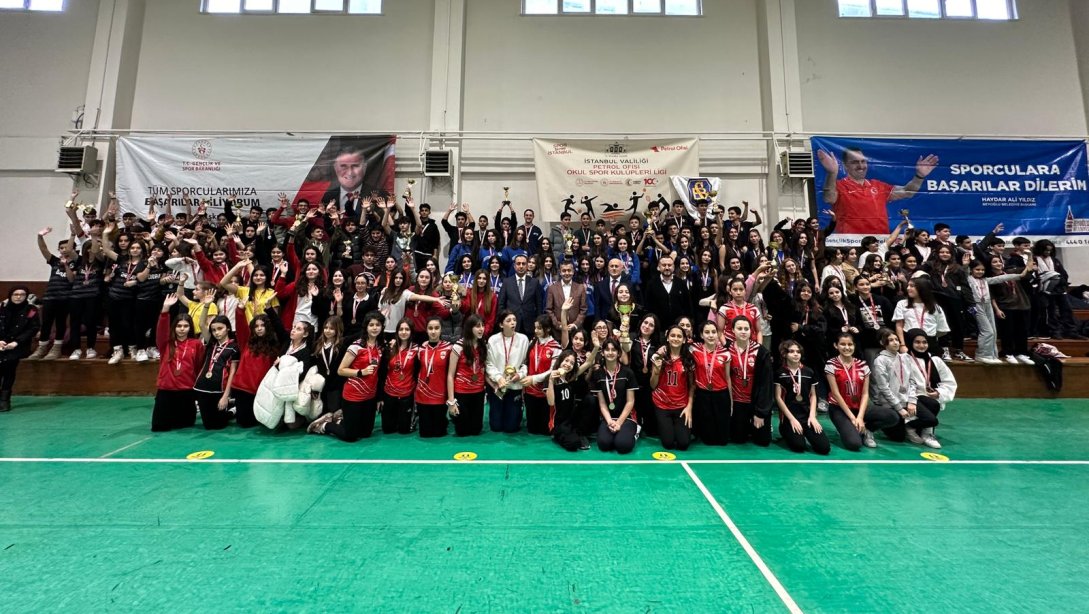 Beyoğlu Okullar Arası Voleybol Turnuvası Ödül Töreni Yapıldı 