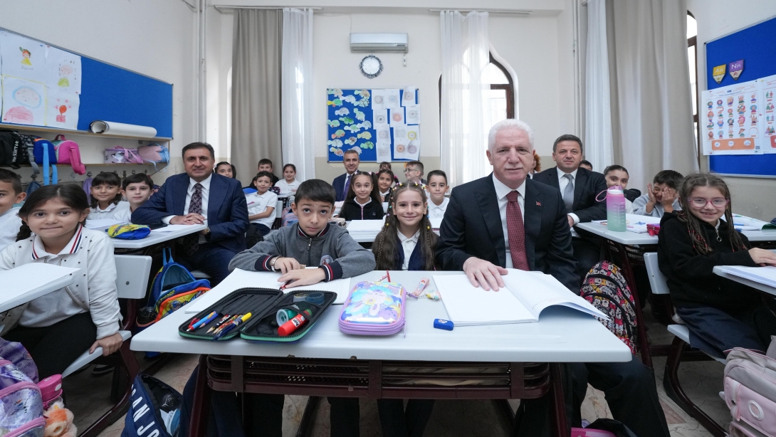 Cezayirli Gazi Hasan Paşa İlkokulunu Ziyaret 